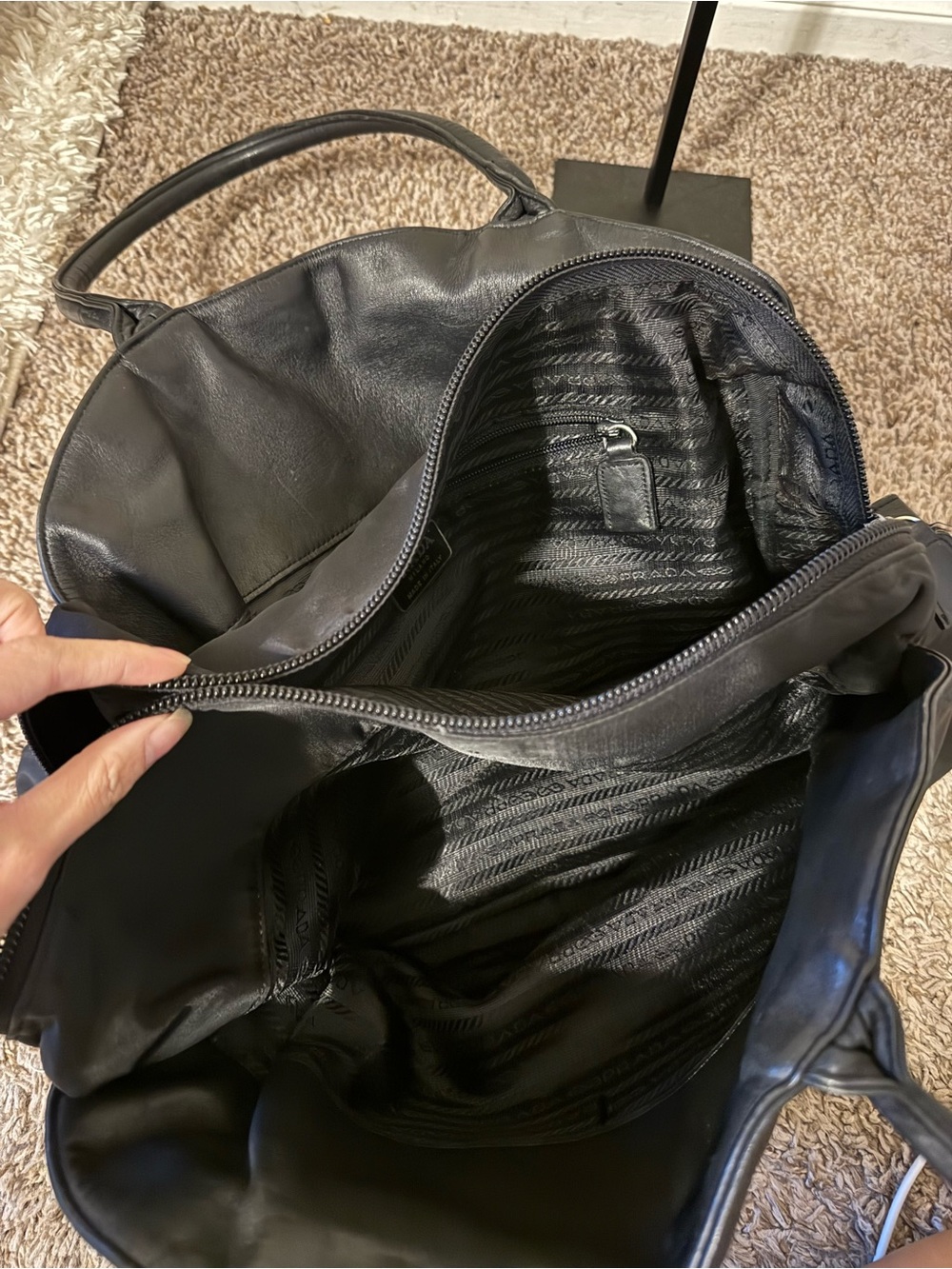 Prada Black Leather Shoulder tote Bag - Picture 4 of 9
